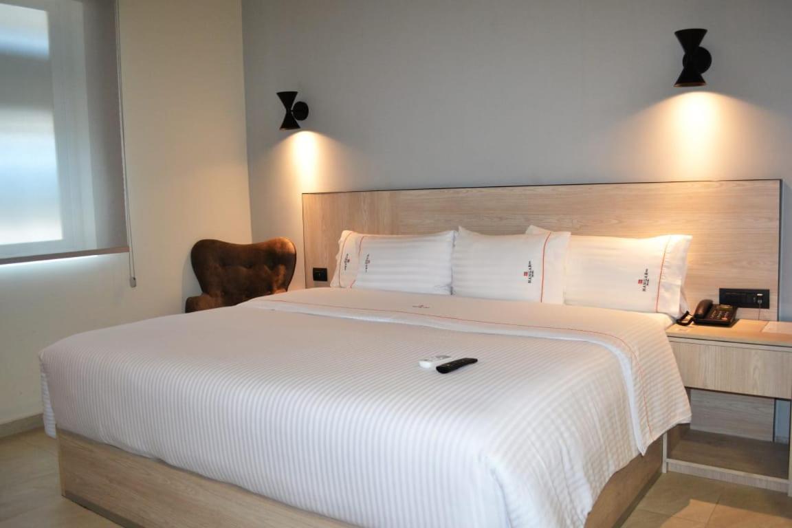 Hangar Inn Guadalajara Aeropuerto San Jose del Castillo Экстерьер фото